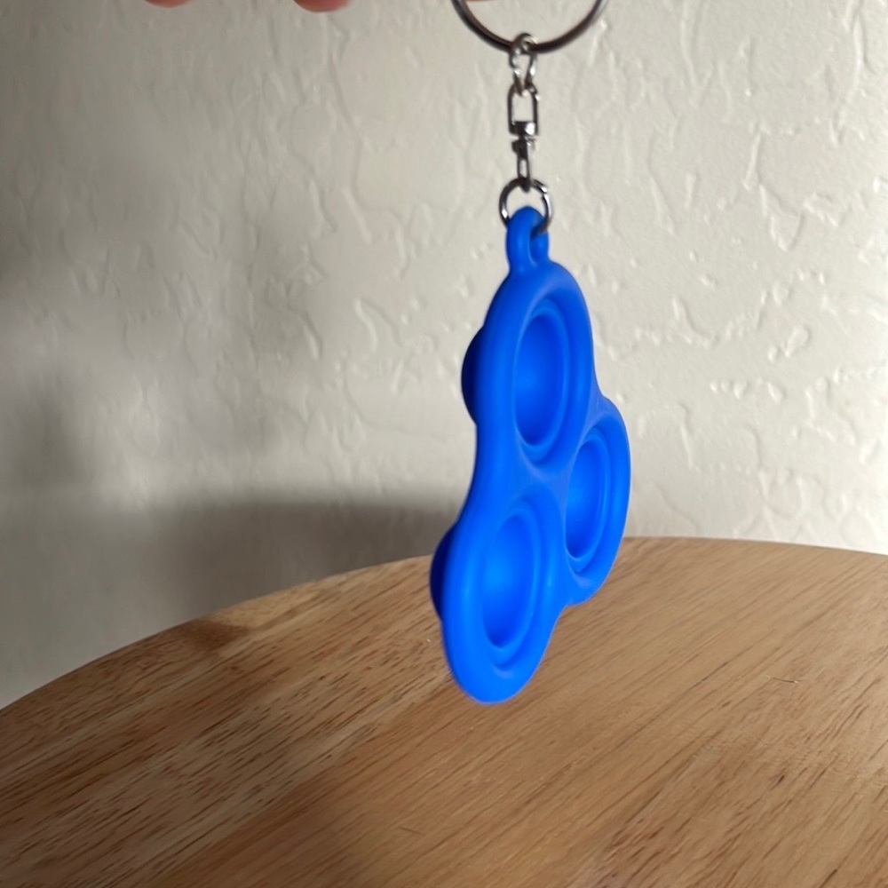 Pop up keychain - Picture 3 of 4